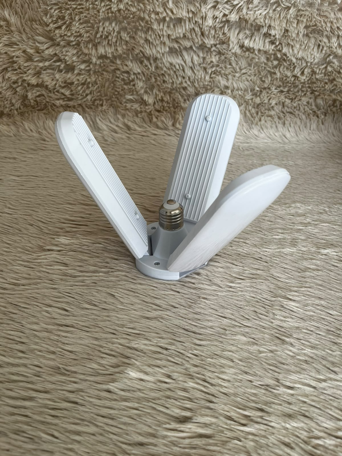 Lâmpada de LED 3 Pétalas Dobrável - Imagem 2